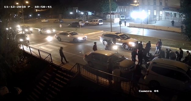 Yaya geçidinde motosikletler çarpıştı: 2 yaralı