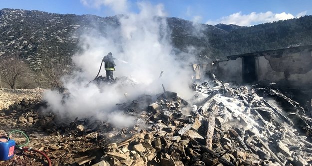 400 yıllık evin soğutma çalışması devam ediyor