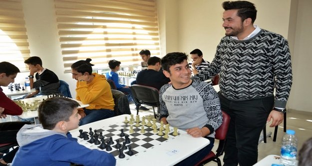 AK Gençlik'in turnuvasına yoğun ilgi