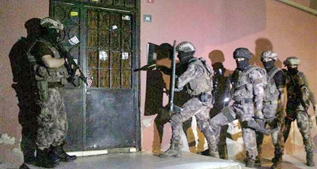 Alanya'da aranan  22 şüpheli şafak operasyonuyla  yakalandı