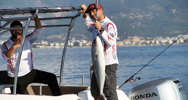 Olta balıkçılarının kazananı belli oldu