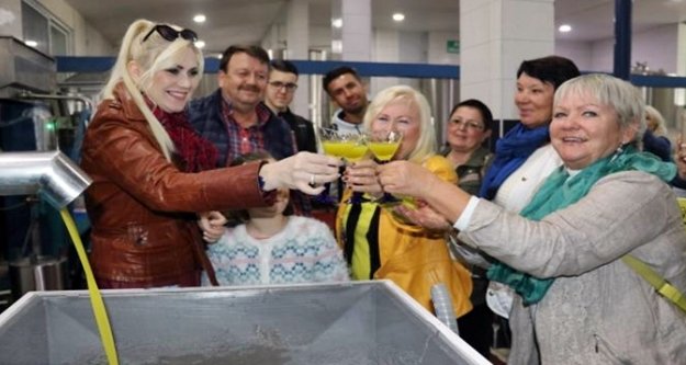 Alanya’da zeytinyağı fabrikasına Rus gezisi
