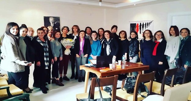 Alanyalı kadınlardan partilere çağrı