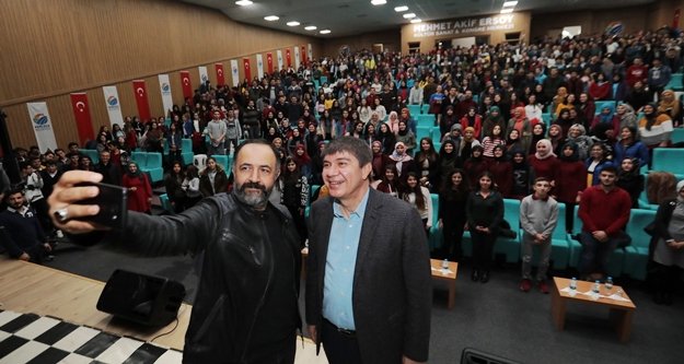 Başkan Türel öğrencilerle buluştu