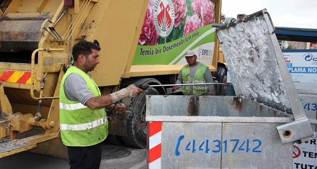 "Belediyenin önceliği temizlik"