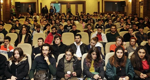 Büyükşehir kampüste üniversitelilerle buluştu