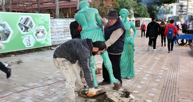 Büyükşehirden heykellere bakım