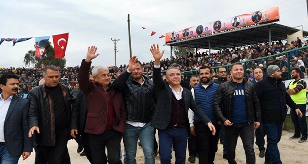 Büyükşehrin adayı Böcek coşkuyla karşılandı