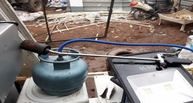 Çaldıklarını sattılar yine de polisten kaçamadılar