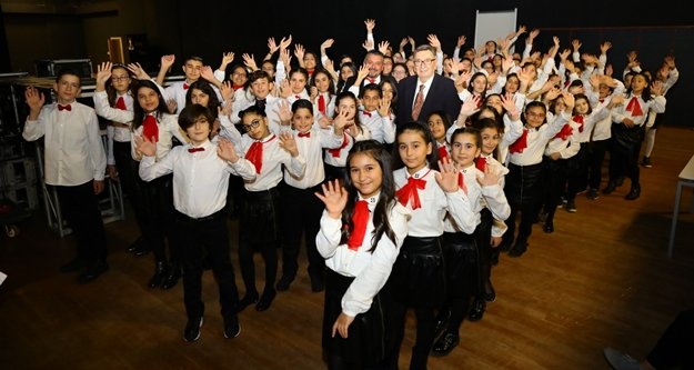 Çocuklardan belgesel tadında Eurovision konseri