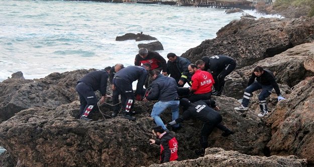 Emekli doktor boğularak öldü