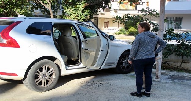 Hırsızlar park halindeki araçlara dadandı!