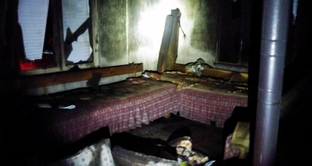 İki katlı bir evde çıkan yangın korkuttu