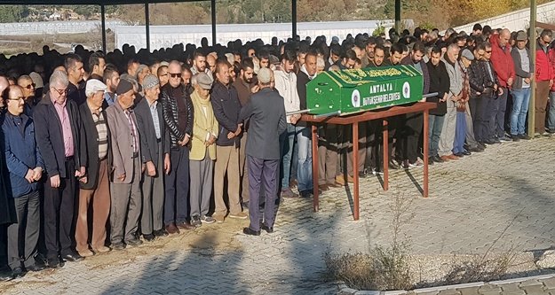 Liman başkanını yüzlerce kişi uğurladı