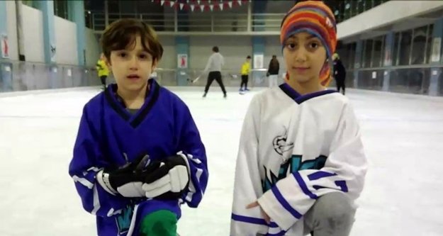 Minikler buz hokeyi şampiyonu Antalya