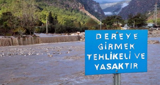 Sel felaketinin boyutu gündüz ortaya çıktı
