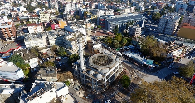 Serik'te merkez camii yapımı devam ediyor
