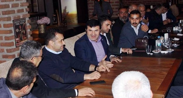 Tanrıseven dostlarıyla hasret giderdi