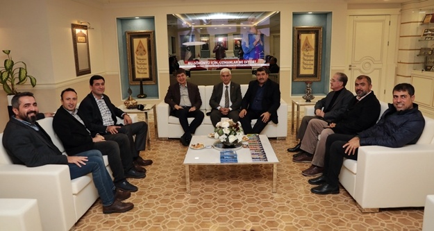 Türel komisyoncu ve üreticiyle buluştu