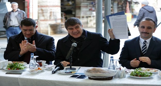 Türel’den çarşı esnafına müjde