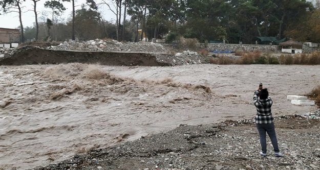 Ülke genelinde günlük yağış rekoru