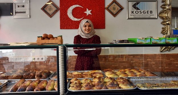 Üniversiteden mezun oldu simitçi dükkanı açtı