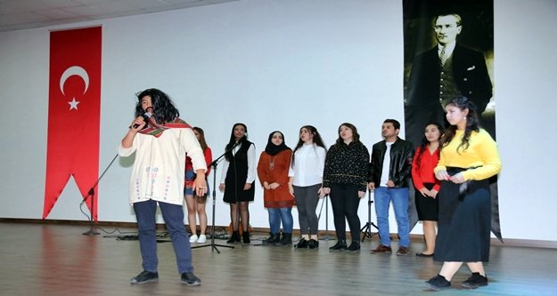 Yabancı öğrencilerden Türkçe Şöleni