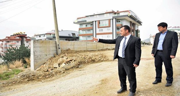 Yücel'den 5 yılda 216 km yeni yol