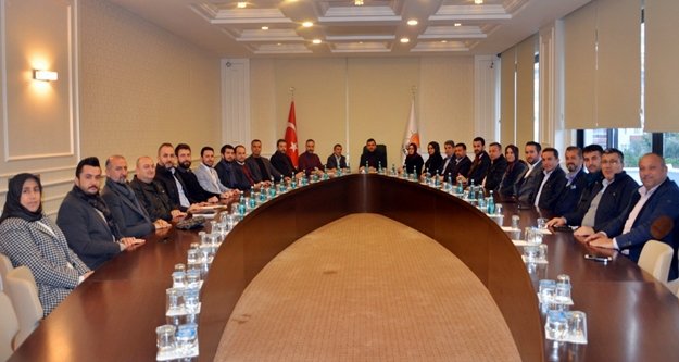 AK Parti’nin  gündemi pazar günkü büyük buluşma