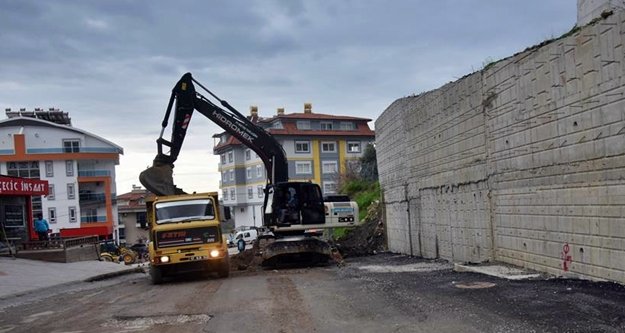 Alanya Belediyesi o caddeyi sil baştan yeniliyor