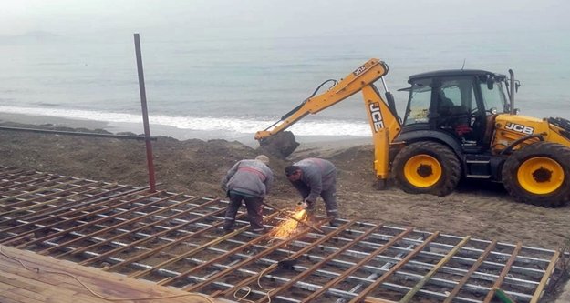 Alanya Belediyesi sahilde kaçak yapı işgaline izin vermiyor