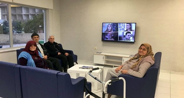 Alanya'da hasta yakınlarının yüzü güldü