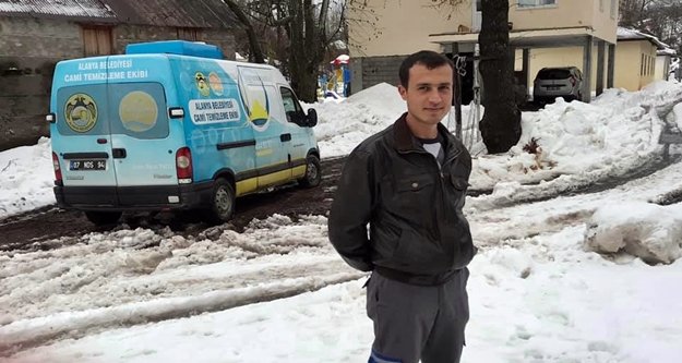 Alanya’da cami temizle ekipleri  iş başında