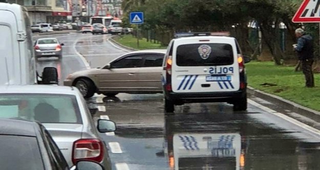 Alanya’da korkutan kaza: Bariyerlere çarparak durabildi