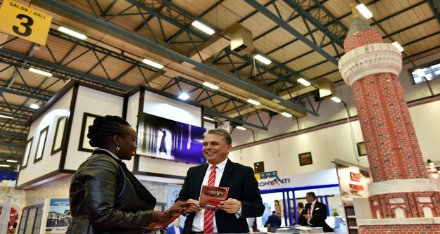 Başkan Uysal Kaleiçi’ni EMITT’te tanıttı