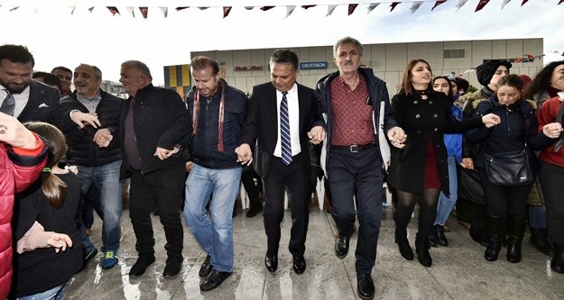 Festivalde 5 ton hamsi dağıtıldı