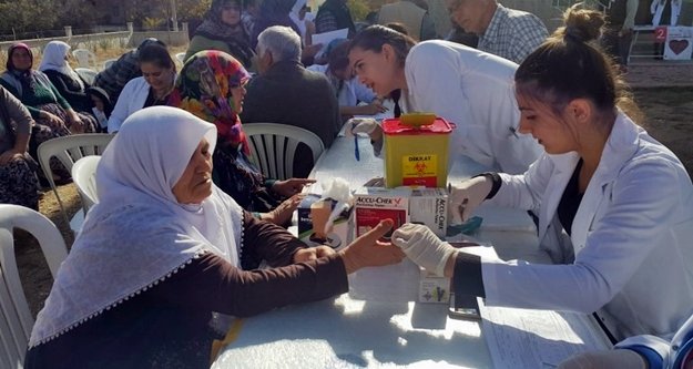 Geleceğin hemşireleri sağlık taraması yaptı