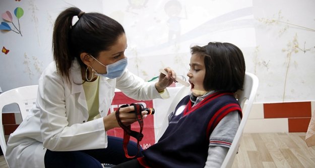 Miniklerin diş karneleri verildi