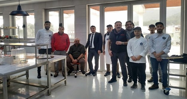 Mutfak sanatçılarına fırın hediyesi