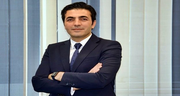 Plastik kapaklar tekerlekli sandalyeye dönüştürüldü