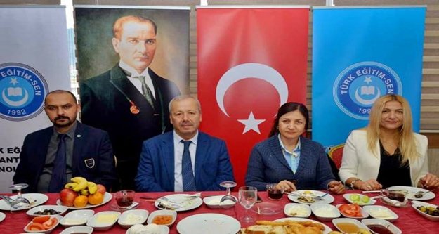 Türk Eğitim Sen’den Alanyalı gazetecilere davet