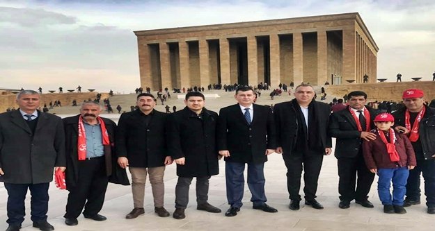 Türkdoğan ilk olarak Atatürk’ü ziyaret etti