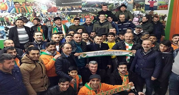 Yörüklerden Yücel'e otobüs teşekkürü