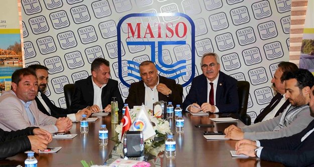 AK Partililer MATSO'daydı