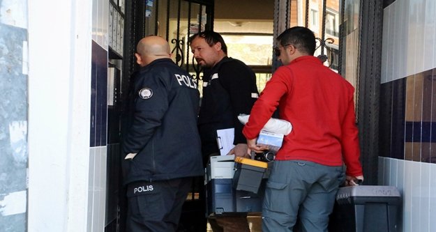 Azeri genç evinde ölü bulundu