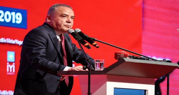 Böcek 6 başlıkta yer alan 77 projesini anlattı