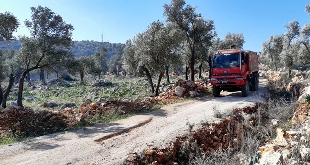Ciğerimiz yanıyor! Ormanlık alanda çıkan yangında bazı evler zarar gördü