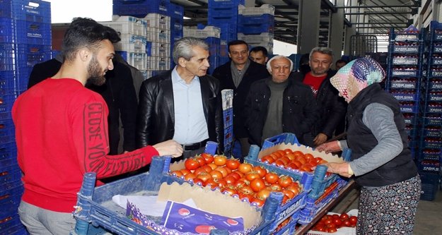 Cumhur ittifakının adayı Dülgeroğlu esnaf turundaydı