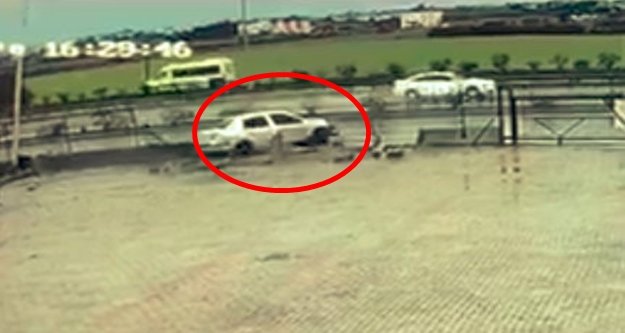 Duvara çarptı, 'bana mısın' demedi!