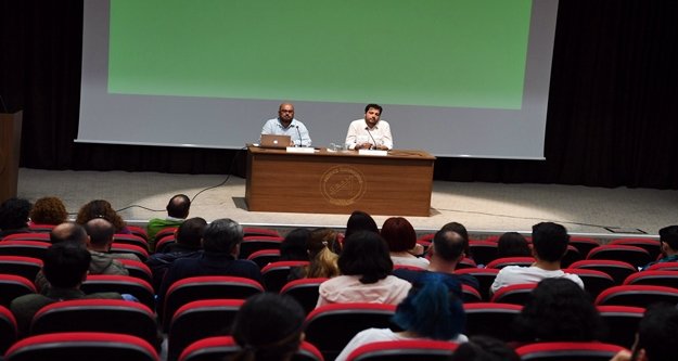 Foto muhabirleri genç iletişimcilerle buluştu